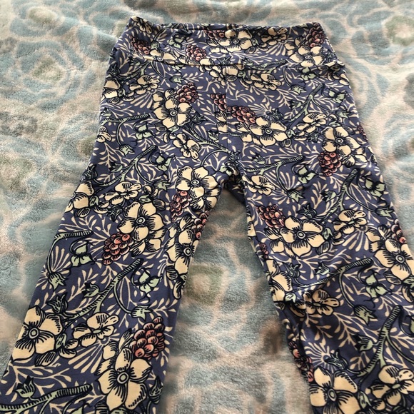 NEW LuLaRoe leggings. Super soft. OS ๐๐ฒ๐๐ฒ - Picture 1 of 4